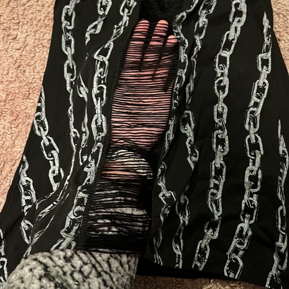 Tank top with chain and flag print - Picture 3 of 3